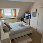 Cosy Rooms By The Beach