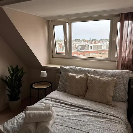 Cosy By The Den Haag